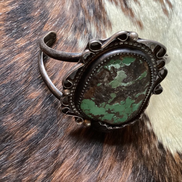 Vintage Native American Sterling Silver Old Pawn Turquoise Cuff - Picture 10 of 16